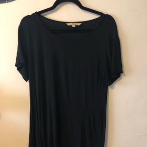 Black soft tunic.. with POcKeTS!